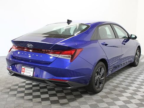 Used 2023 Hyundai Elantra SEL FWD image 6