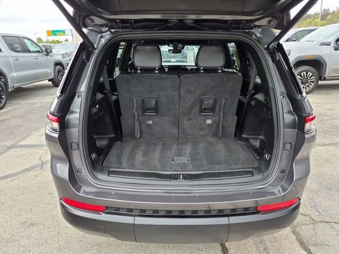 Used 2023 Jeep Grand Cherokee L Laredo AWD/4WD image 19