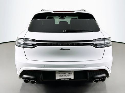 Certified 2025 Porsche Macan AWD/4WD image 10