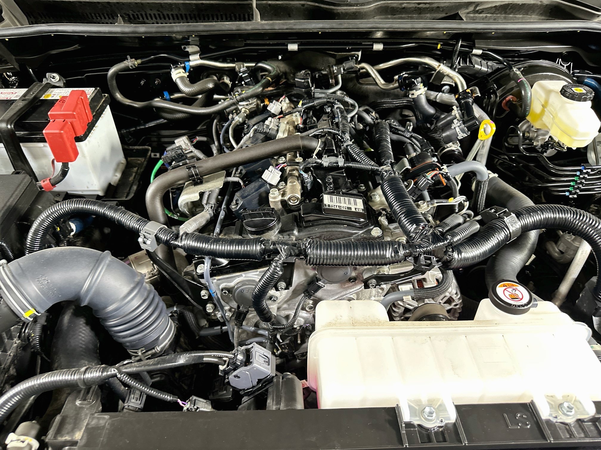 Used 2025 Toyota 4Runner SR5 AWD/4WD image 31