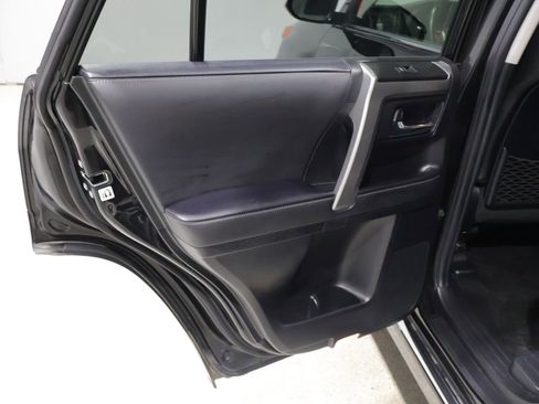 Used 2023 Toyota 4Runner Limited AWD/4WD image 19