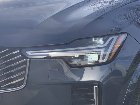 Used 2025 Volvo XC90 B6 Plus image 6