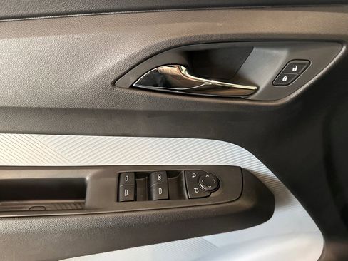 New 2027 Chevrolet Bolt LT w/ Comfort Package image 10