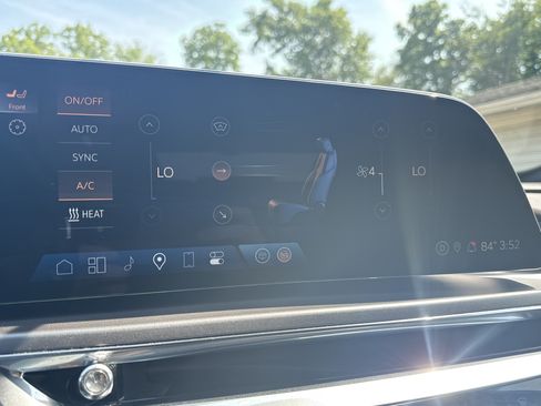 Used 2024 Cadillac Lyriq Tech RWD image 18