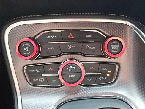 Used 2015 Dodge Challenger SRT Hellcat RWD image 19