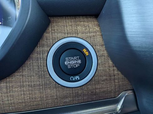 Certified 2024 RAM 1500 Limited image 36