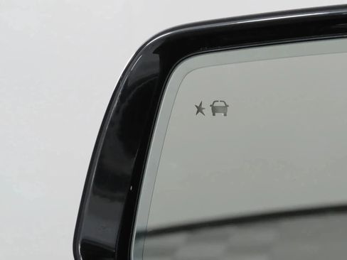 Used 2018 Chevrolet Traverse High Country image 48