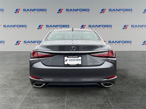Used 2019 Lexus ES 350 image 4
