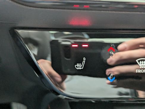 New 2026 Nissan Kicks SR w/ SR Premium Package image 18