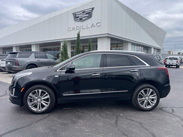 Used 2024 Cadillac XT5 Premium Luxury AWD/4WD image 2