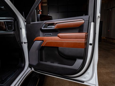 Used 2024 GMC Sierra 1500 Denali Ultimate image 37