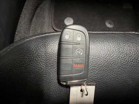 Used 2018 Jeep Compass Limited image 42