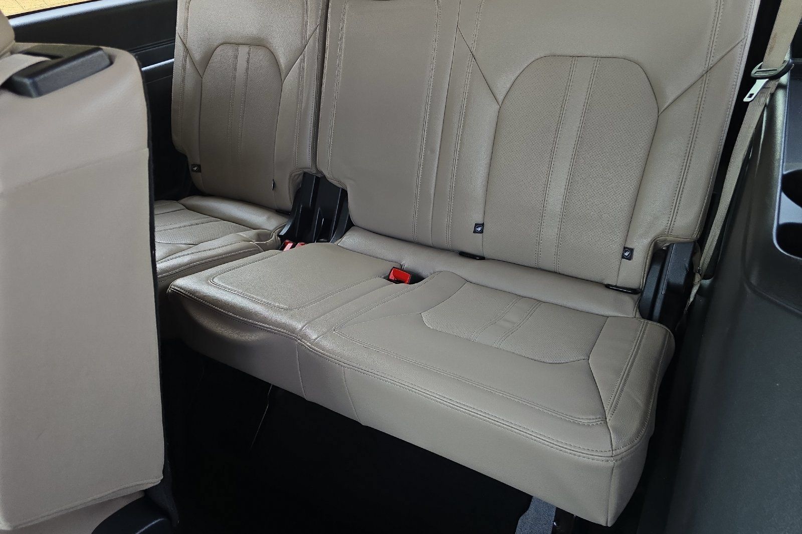 Used 2024 Ford Expedition Max Limited AWD/4WD image 12