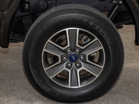 Used 2015 Ford F150 Lariat image 36