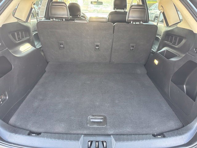 Used 2017 Ford Edge SEL w/ Equipment Group 201A FWD image 10