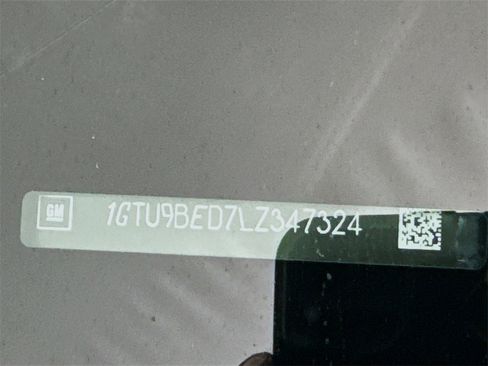 Used 2020 GMC Sierra 1500 SLE w/ SLE Value Package image 32