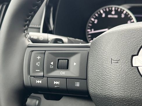 New 2026 Nissan Pathfinder SV FWD image 10