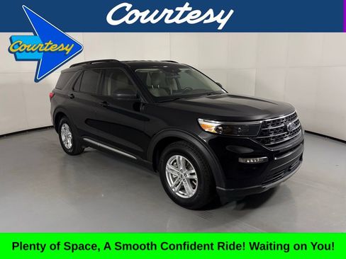 Used 2024 Ford Explorer XLT w/ Equipment Group 202A image 1