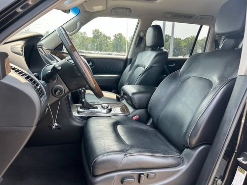 Used 2017 INFINITI QX80 4WD w/ Driver Assistance Package image 12