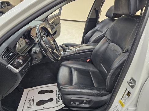 Used 2016 BMW 528i Sedan RWD image 18