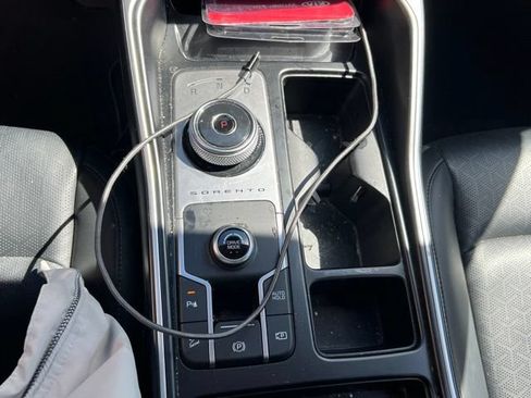 Used 2022 Kia Sorento EX FWD image 5