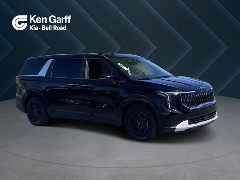 New 2026 Kia Carnival image 1