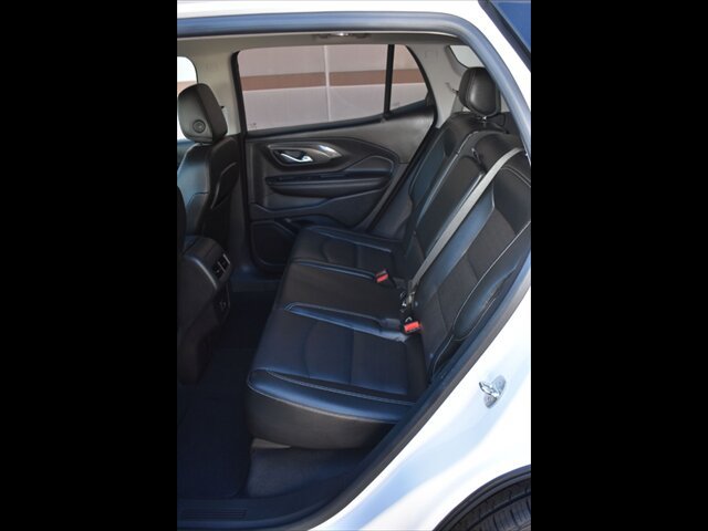 Used 2023 GMC Terrain SLT FWD image 20