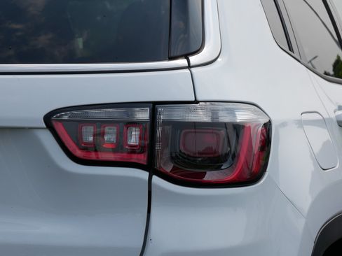 Used 2025 Jeep Compass Limited AWD/4WD image 15