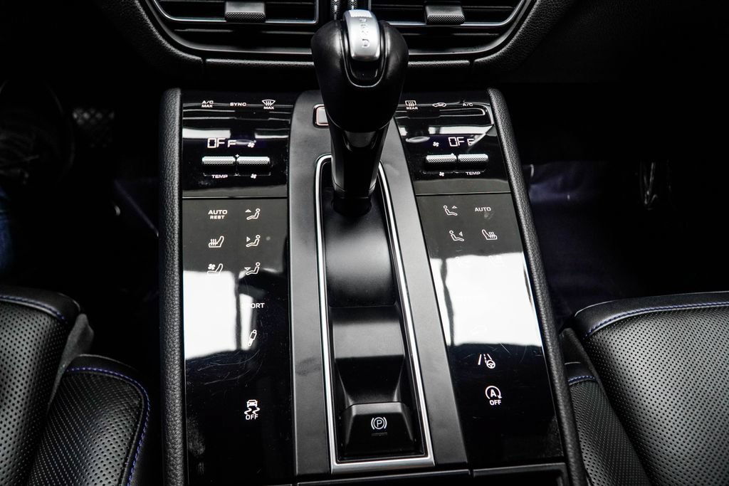 Used 2023 Porsche Macan S AWD/4WD image 25