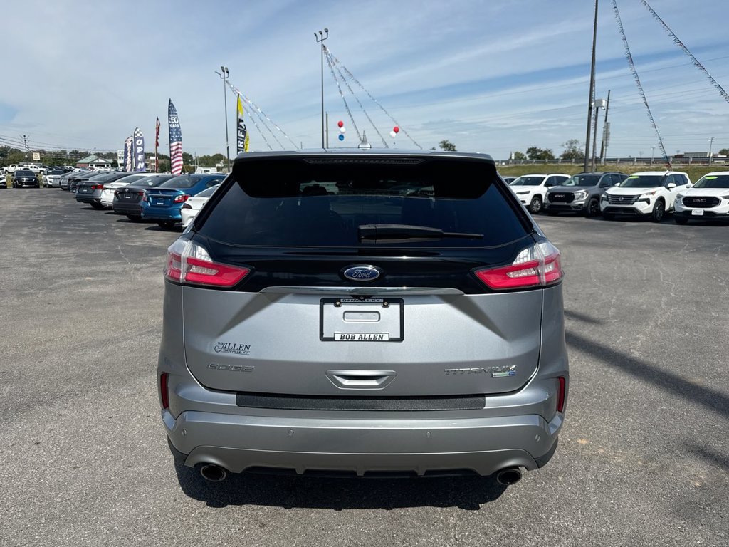 Used 2020 Ford Edge Titanium w/ Equipment Group 301A AWD/4WD image 11