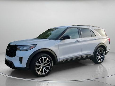 New 2026 Ford Explorer ST-Line image 12