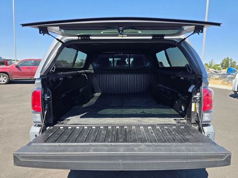 Used 2021 Toyota Tacoma Limited AWD/4WD image 30