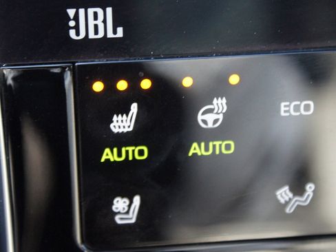 Used 2023 Toyota bZ4X Limited image 9