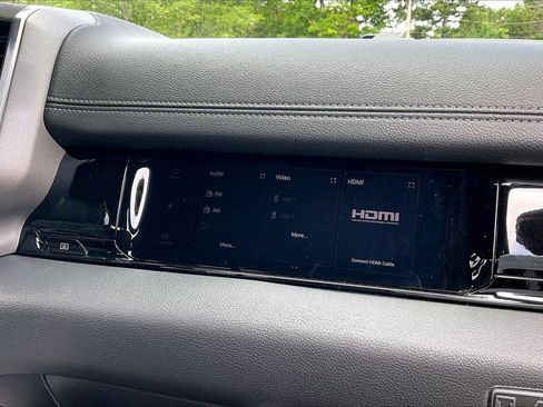 New 2026 RAM 1500 Laramie AWD/4WD image 27