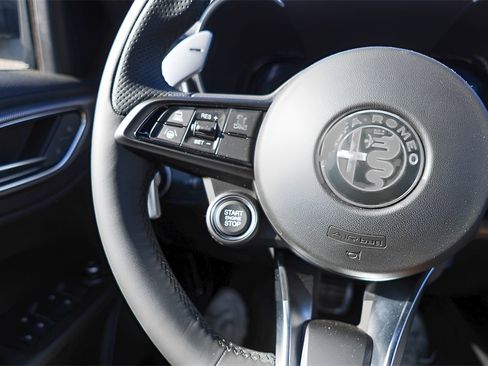 New 2025 Alfa Romeo Giulia w/ Driving Assist Package image 12