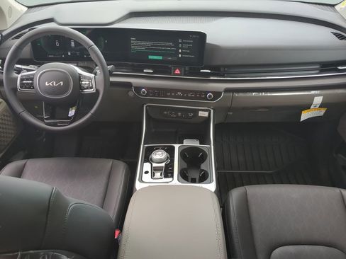 New 2026 Kia Carnival EX FWD image 12