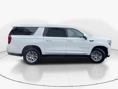 Used 2024 GMC Yukon XL Denali image 9