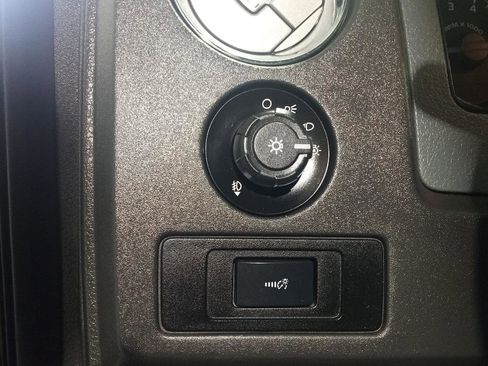 Used 2014 Ford F150 XLT w/ XLT Chrome Package image 12