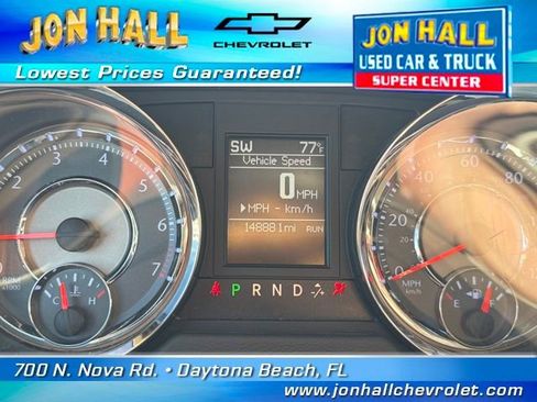 Used 2014 Chrysler Town & Country Touring image 25