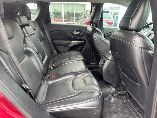 Used 2019 Jeep Cherokee Limited AWD/4WD image 14