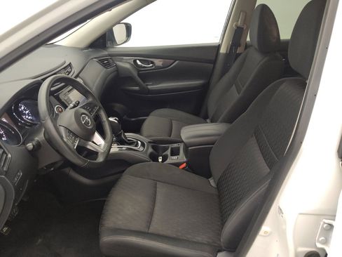 Used 2019 Nissan Rogue SV FWD image 17