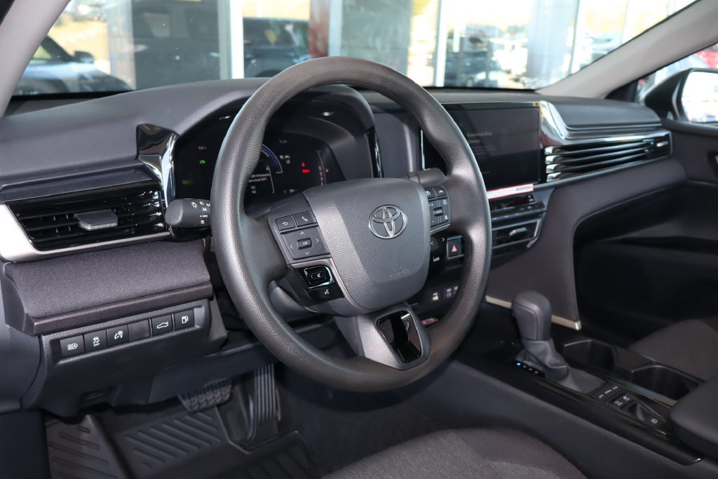 Used 2026 Toyota Camry LE FWD image 16