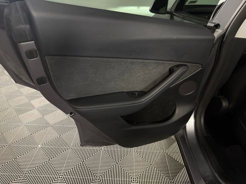 Used 2025 Tesla Model Y Long Range image 20