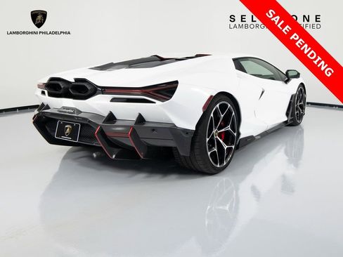 Used 2024 Lamborghini Revuelto image 5