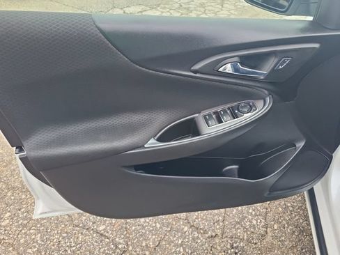 Used 2016 Chevrolet Malibu LT FWD image 13