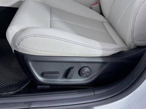 New 2025 Genesis G70 2.5T image 20