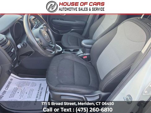 Used 2018 Kia Soul + FWD image 35