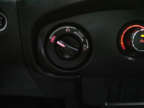 Used 2023 Nissan Frontier S AWD/4WD image 26