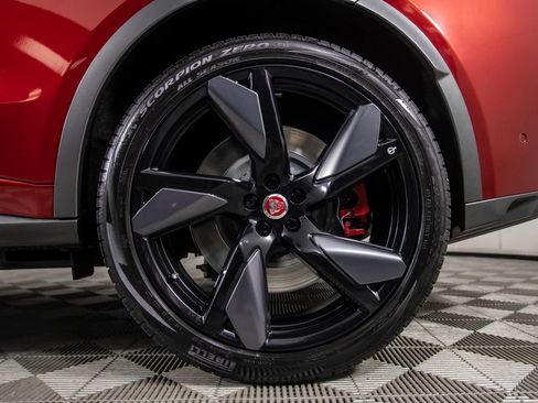 Used 2021 Jaguar F-PACE SVR image 45