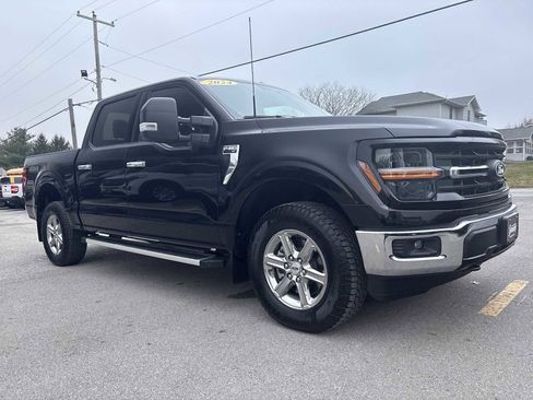 Used 2024 Ford F150 XLT w/ Tow/Haul Package image 4